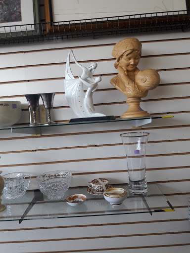 Thrift Store «Society of St. Vincent de Paul Long Beach Thrift Store», reviews and photos