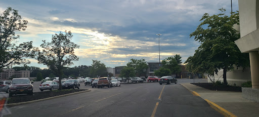 Shopping Mall «Crossgates Mall», reviews and photos, 1 Crossgates Mall Rd, Albany, NY 12203, USA