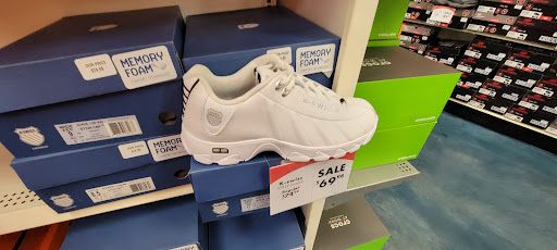 Shoe Store «Shoe Carnival», reviews and photos, 2105 N Prospect Ave, Champaign, IL 61822, USA