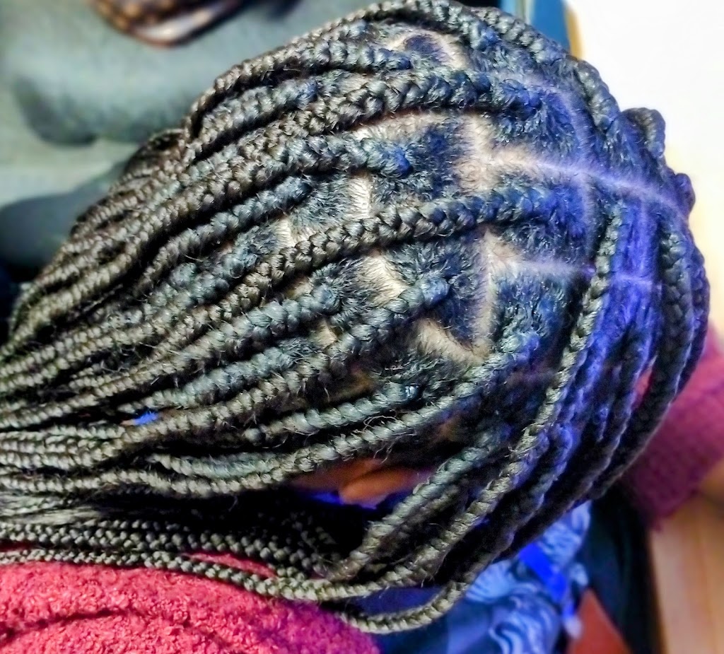 Jenesis Unisex Salon 19015