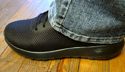 Shoe Store «DSW Designer Shoe Warehouse», reviews and photos, 907 Haddonfield Rd, Cherry Hill, NJ 08002, USA