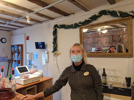 Wine Store «Sweetgrass Winery & Distillery Old Port Tasting Room and Shop», reviews and photos, 324 Fore St, Portland, ME 04101, USA