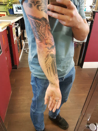 Reviews of Stainless Steve's Custom Tattoo Shop Maidstone in Maidstone - Tatoo shop