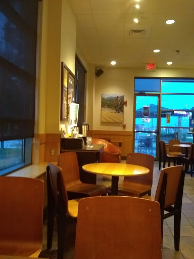 Coffee Shop «Starbucks», reviews and photos, 4503 Fleur Dr, Des Moines, IA 50321, USA
