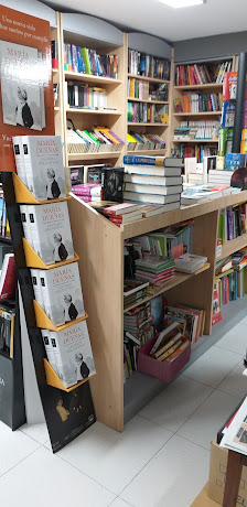 Librería Costa Esmeralda C. Marqués de Comillas, 9, bajo, 39770 Laredo, Cantabria, España