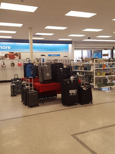 Clothing Store «Ross Dress for Less», reviews and photos, 2180 MacArthur Rd, Whitehall, PA 18052, USA
