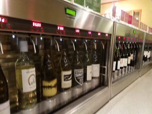 Wine Store «House Wine», reviews and photos, 644 High St, Columbus, OH 43085, USA