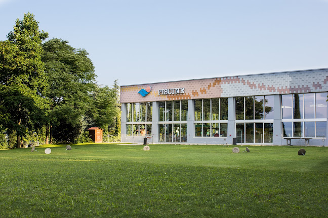 Piscine communale à La Maldaire - Fitnessstudio