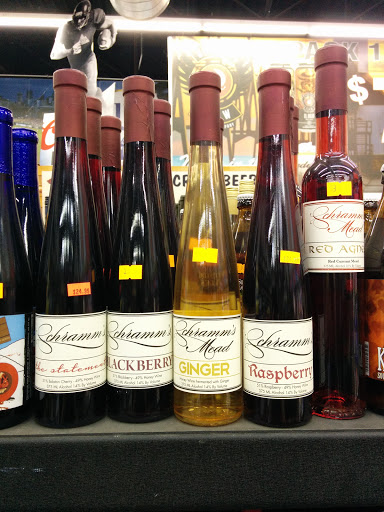 Pizza Restaurant «Alan D Liquor», reviews and photos, 2300 W Auburn Rd, Rochester Hills, MI 48309, USA