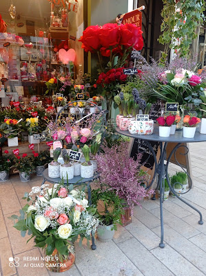 Au Nom de la Rose. à Vincennes