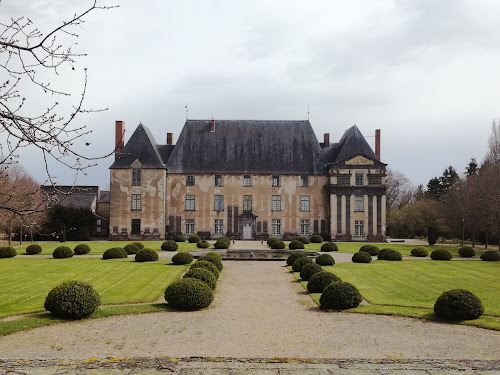 attractions Allée Du Château Effiat