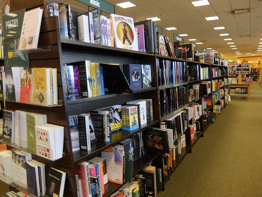 Book Store «Barnes & Noble», reviews and photos, 113 W County Center, Des Peres, MO 63131, USA