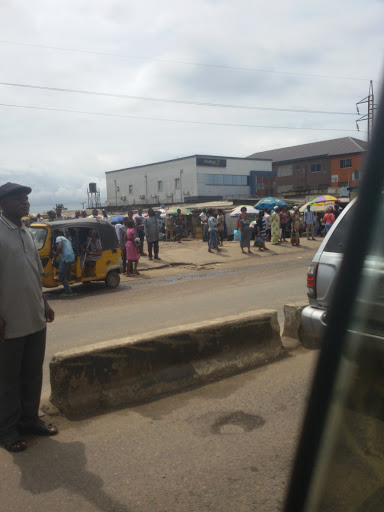 Daddy Savage Bus Stop, Ifako-Ijaiye, Lagos, Nigeria, Transportation Service, state Ogun