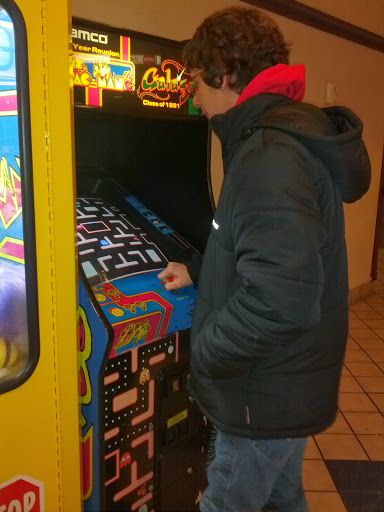 Movie Theater «AMC Marple 10», reviews and photos, 400 S State Rd, Springfield, PA 19064, USA