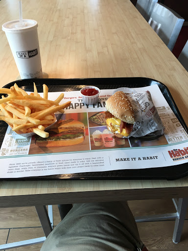 Shopping Mall «Promenade Shopping Plaza», reviews and photos, 9840 FL A1AAlt, Palm Beach Gardens, FL 33410, USA