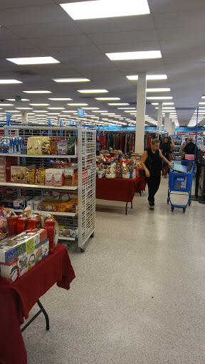 Clothing Store «Ross Dress for Less», reviews and photos, 12115 Biscayne Blvd, North Miami, FL 33181, USA
