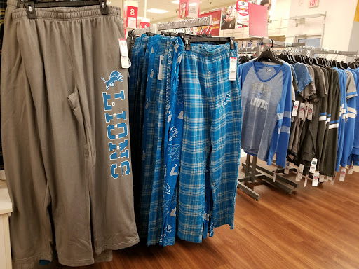 Discount Store «Kmart», reviews and photos, 5100 Dixie Hwy, Waterford Twp, MI 48329, USA