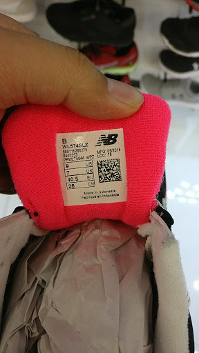 Sporting Goods Store «Nike Factory Store», reviews and photos, 3000 Grapevine Mills Pkwy #611, Grapevine, TX 76051, USA