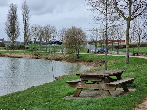 LE LOUROUX - PLAN D'EAU ET PLAGE à Val d'Erdre-Auxence