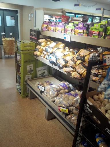 Grocery Store «Stop & Shop», reviews and photos, 154 Westchester Ave, White Plains, NY 10604, USA