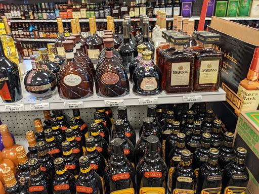 Liquor Store «North Salem Beverage», reviews and photos, 2829 Lancaster Dr NE, Salem, OR 97305, USA
