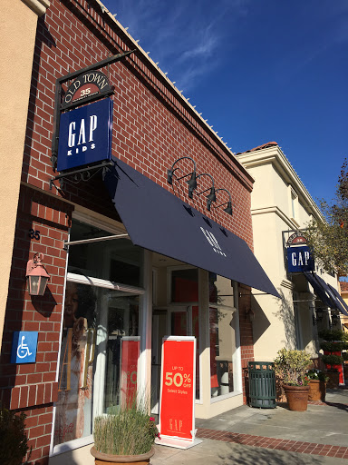 Gap, 35 University Ave, Los Gatos, CA 95030, USA, 