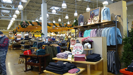 Clothing Store «Duluth Trading Company», reviews and photos, 252 57th Ave NE, Fridley, MN 55432, USA