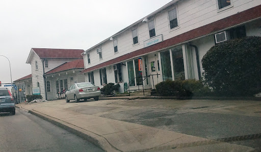 Thrift Store «Bryn Mawr Hospital Thrift Shop», reviews and photos, 804 County Line Rd, Bryn Mawr, PA 19010, USA