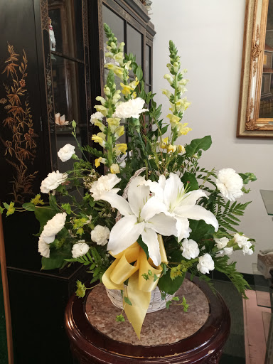 Florist «Rialto Florist», reviews and photos, 114 S Riverside Ave, Rialto, CA 92376, USA