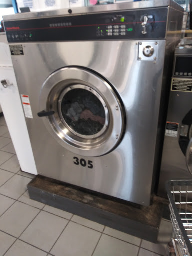 Laundromat «Laundry Kingdom Of Shirley», reviews and photos, 579 Montauk Hwy, Shirley, NY 11967, USA