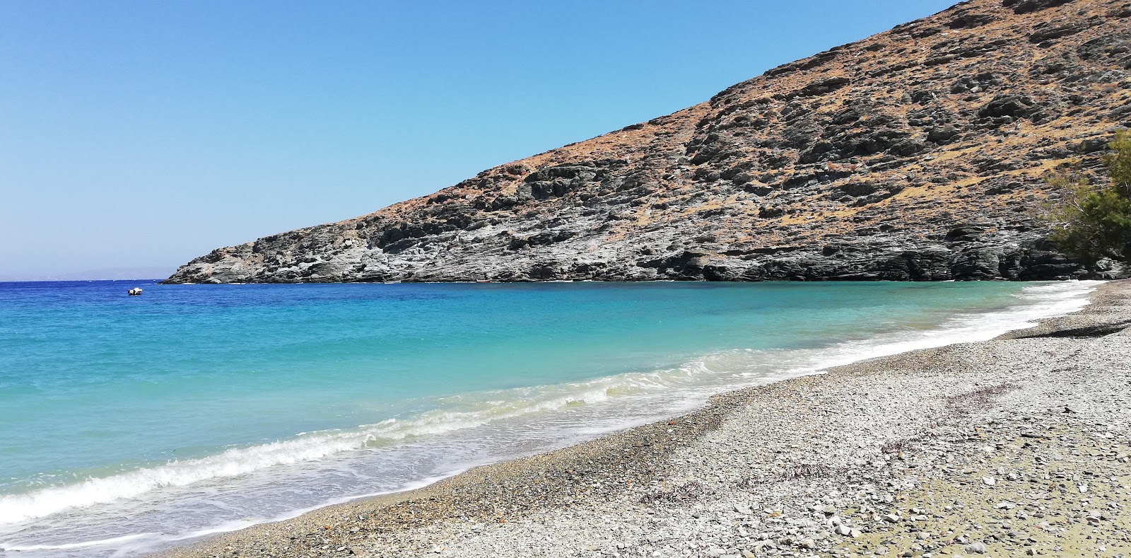 Foto van Sikamia beach gelegen in een natuurlijk gebied