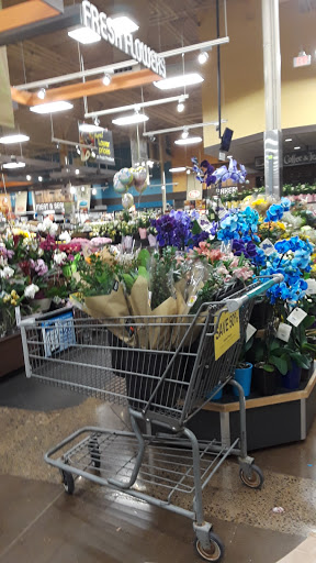 Grocery Store «Fred Meyer», reviews and photos, 2500 Santiam Hwy SE, Albany, OR 97322, USA