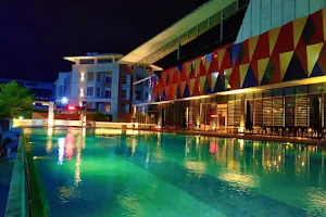 Fortis Downtown Resort image