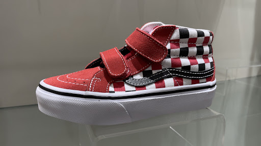 Sporting Goods Store «Action Kids by Sports Action l Aventura Mall», reviews and photos, 19575 Biscayne Boulevard #591, Miami, FL 33180, USA