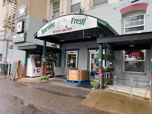 Grocery Store «Harvest Fresh Grocery & Deli», reviews and photos, 251 NE 3rd St, McMinnville, OR 97128, USA