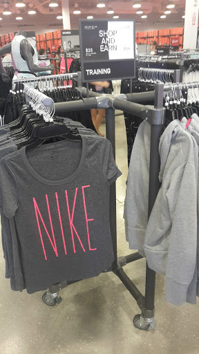 Clothing Store «Nike Factory Store», reviews and photos, 10801 Corkscrew Rd D-177, Estero, FL 33928, USA