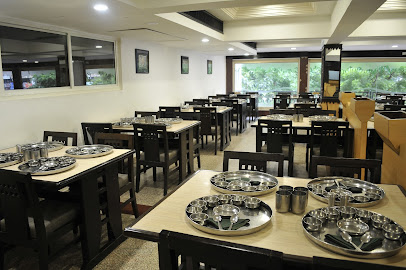 Atithi Dining Hall - KAVYA TRADERS, Mohini, Zanzarwadi Rd, opposite Shraddha Petrol Pump, Bodakdev, Ahmedabad, Gujarat 380054, India