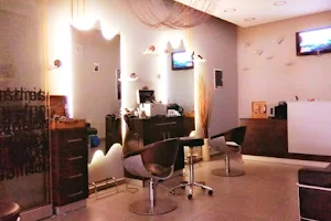 Nick's Hairstudio image