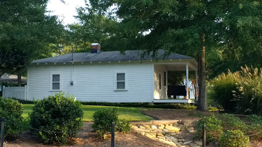 Attraction «Elvis Presley Birthplace», reviews and photos, 306 Elvis Presley Dr, Tupelo, MS 38801, USA