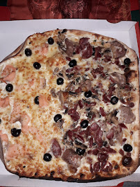 Plats et boissons du Pizzas à emporter Kiosque à Pizza Cavignac - n°5