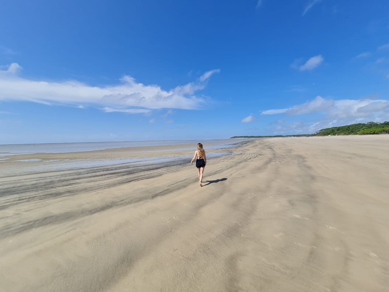 Foto von Strand Do Ceu mit heller feiner sand Oberfläche