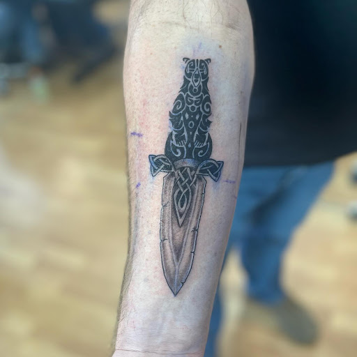 Explore heart tattoo ideas for females, creative tattoo ideas in Belgrade, available at The Loyal Sparrow Tattoo and Piercing