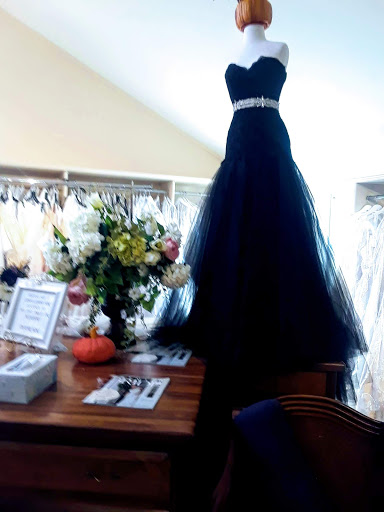 Bridal Shop «Cocoa Couture», reviews and photos, 575 E Chocolate Ave, Hershey, PA 17033, USA