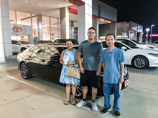 Toyota Dealer «Toyota of Dallas», reviews and photos, 2610 Forest Ln, Dallas, TX 75234, USA