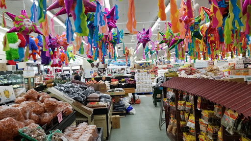 Supermarket «Food World», reviews and photos, 401 E Lakewood Ave, Durham, NC 27707, USA