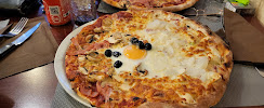 Plats et boissons du Pizzeria Latino Pizza à Beaurepaire - n°9