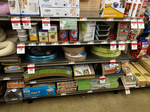 Pet Supply Store «Pet Supplies Plus», reviews and photos, 375 Paterson Ave #105, Wallington, NJ 07057, USA