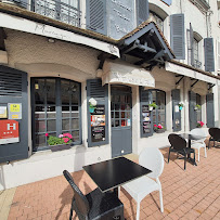 Atmosphère du Restaurant Le P'tit bistrot de Félicien à Cloyes-les-Trois-Rivières - n°3