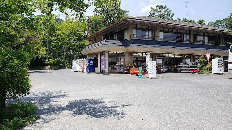 三井寺観光駐車場