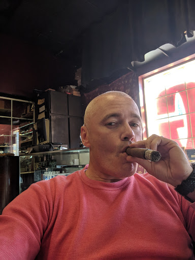 Cigar Shop «Broadway Cigar Company», reviews and photos, 3615 NE Broadway St, Portland, OR 97232, USA